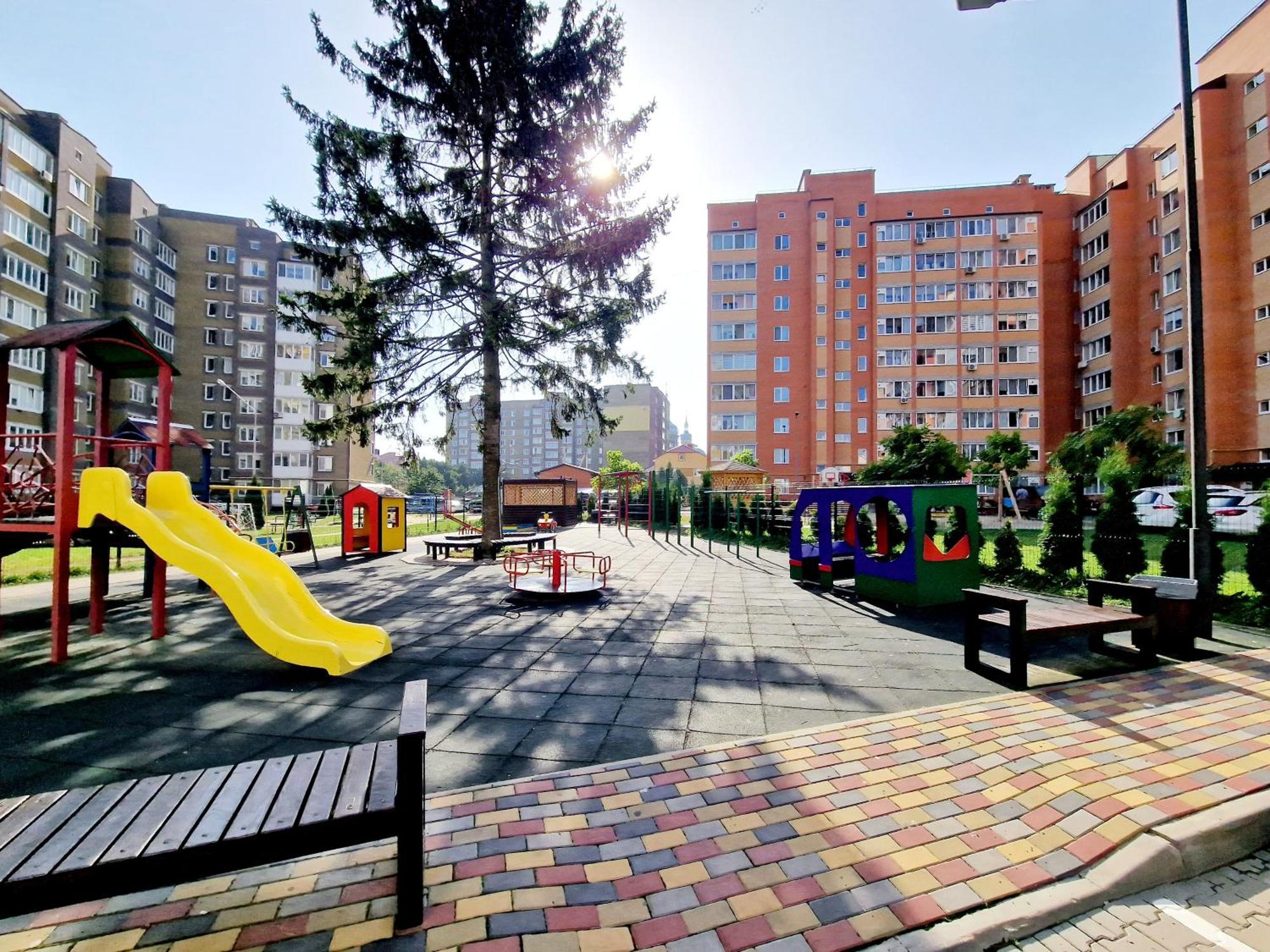 Apartament On Chornovola, 40 Жк "Варварівка" ルーツィク エクステリア 写真