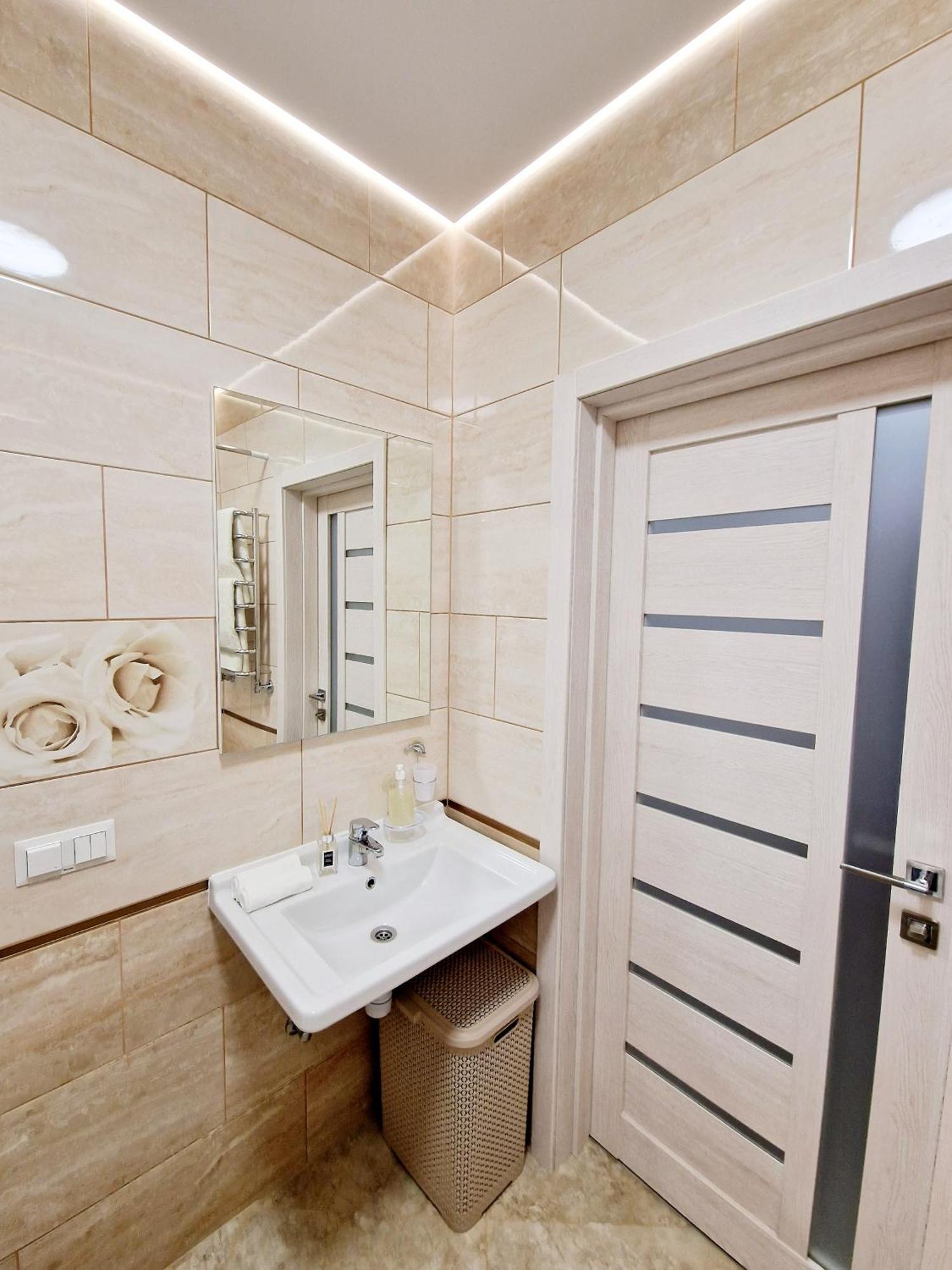 Apartament On Chornovola, 40 Жк "Варварівка" ルーツィク エクステリア 写真
